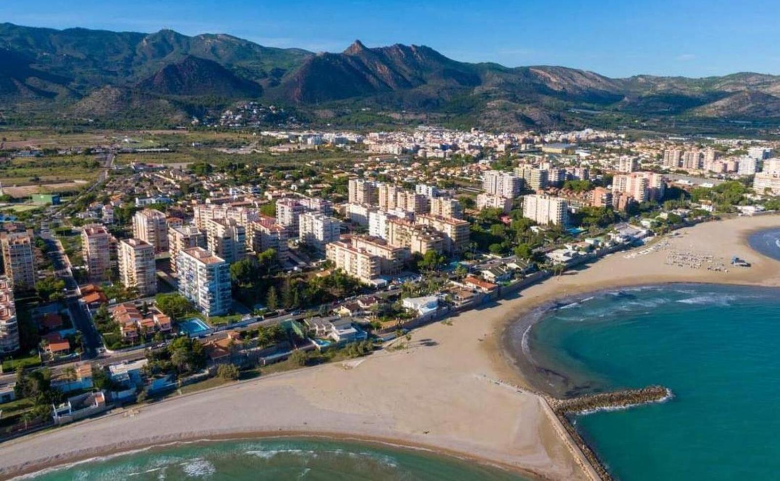 Nuevo Apartamento Moderno En Benicasim Con Terraza Y A Minutos De La Playa Benicàssim Dış mekan fotoğraf